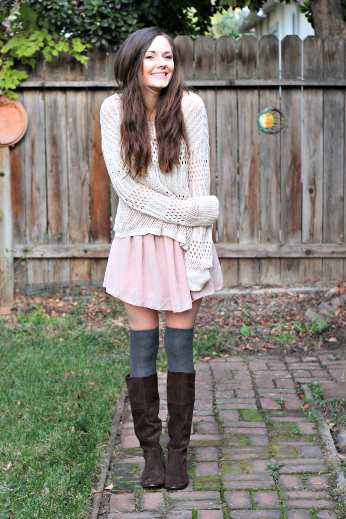 KNEE HIGH SOCKS AND BLUSH SKIRT - Katie 