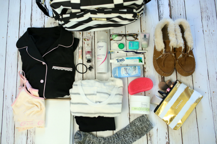 Hospital Bag Must-Haves for Mom When Having a Baby