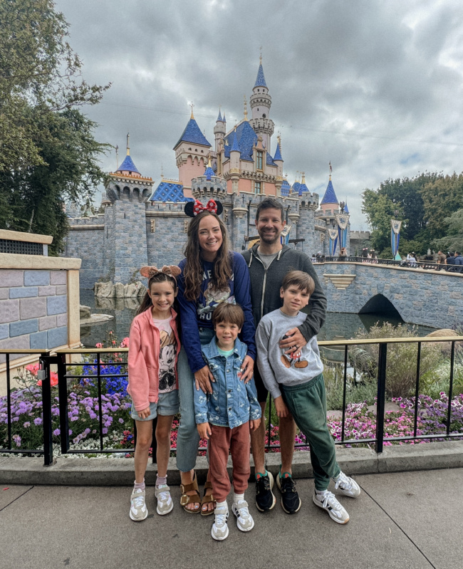 OUR FIRST FAMILY TRIP TO DISNEYLAND + DISNEYLAND PLANNING TIPS 